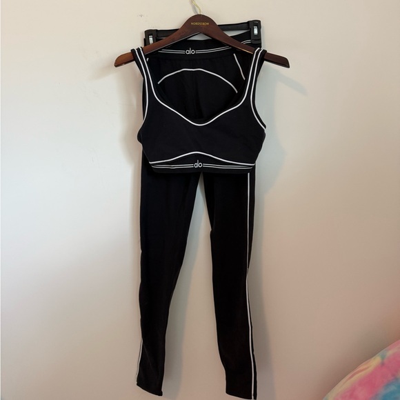 ALO Yoga Heart Throb Set Black White SET Leggings Bra Small - Picture 5 of 6